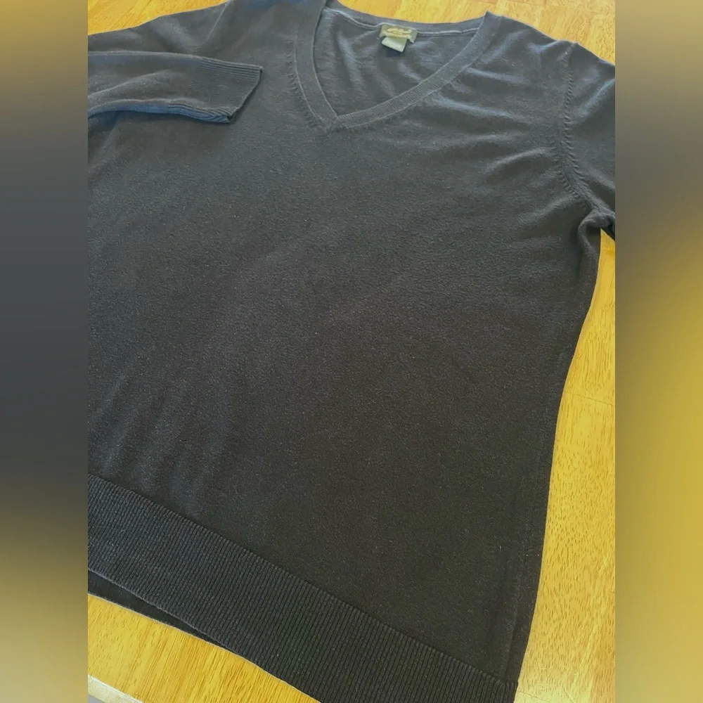 Eddie Bauer Cashmere-Cotton Men’s Black V-Neck Sweater Soft Casual XXL - Picture 2 of 8